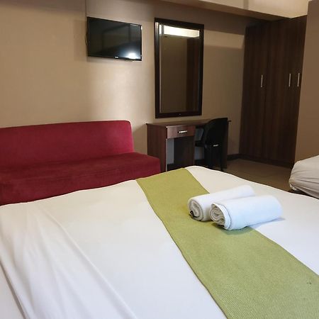 Cube Hotel Durban Bagian luar foto
