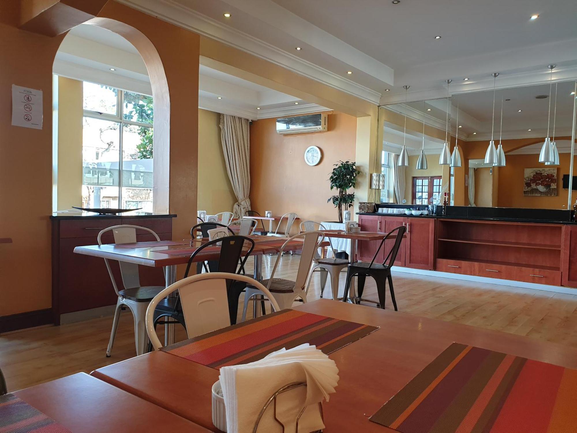Cube Hotel Durban Bagian luar foto