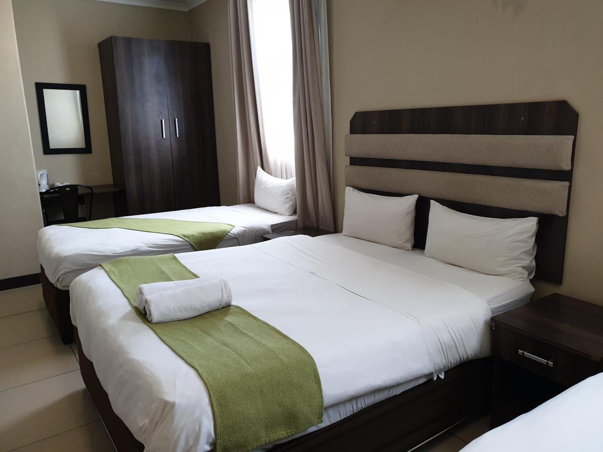Cube Hotel Durban Bagian luar foto