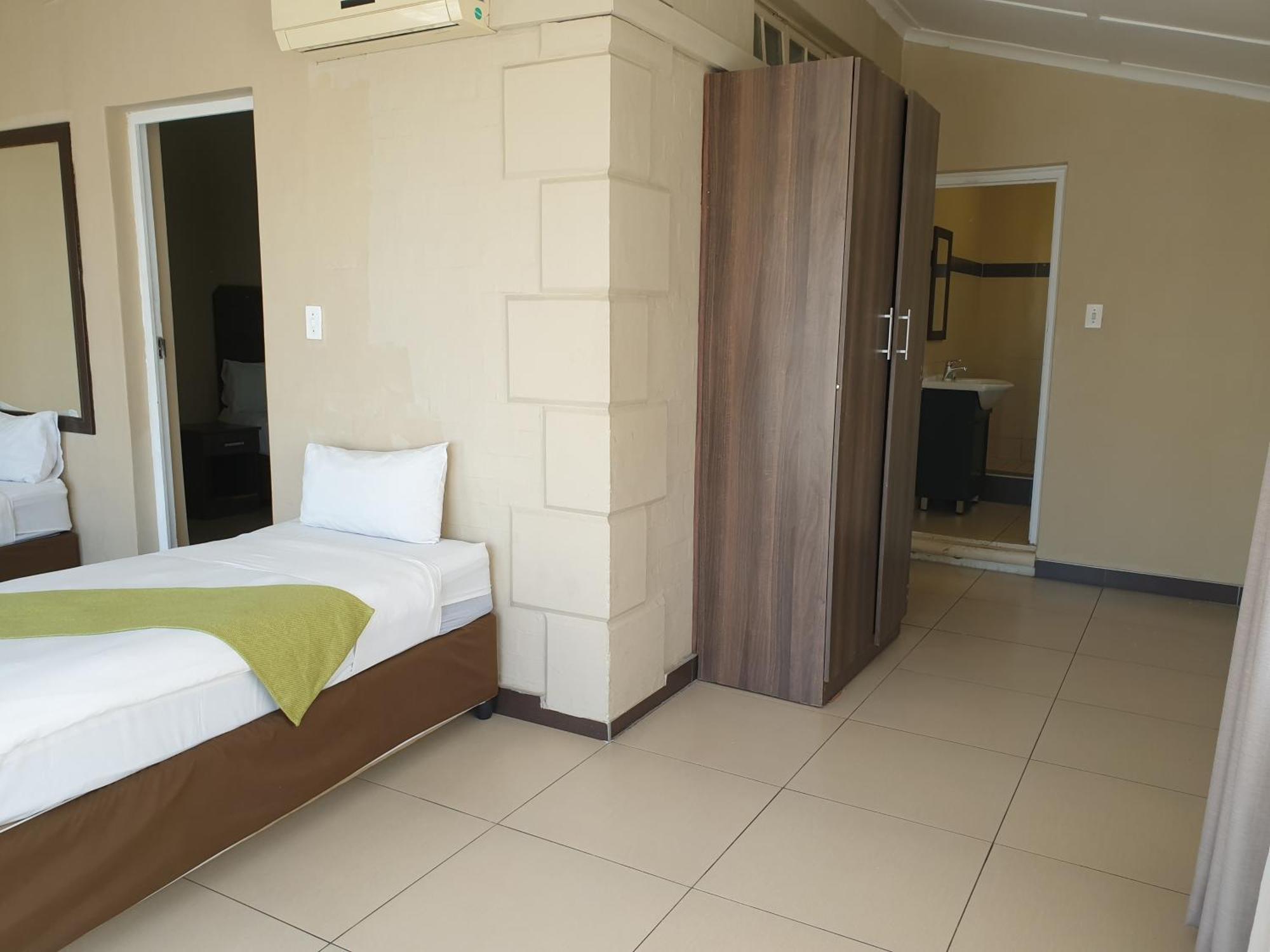 Cube Hotel Durban Bagian luar foto