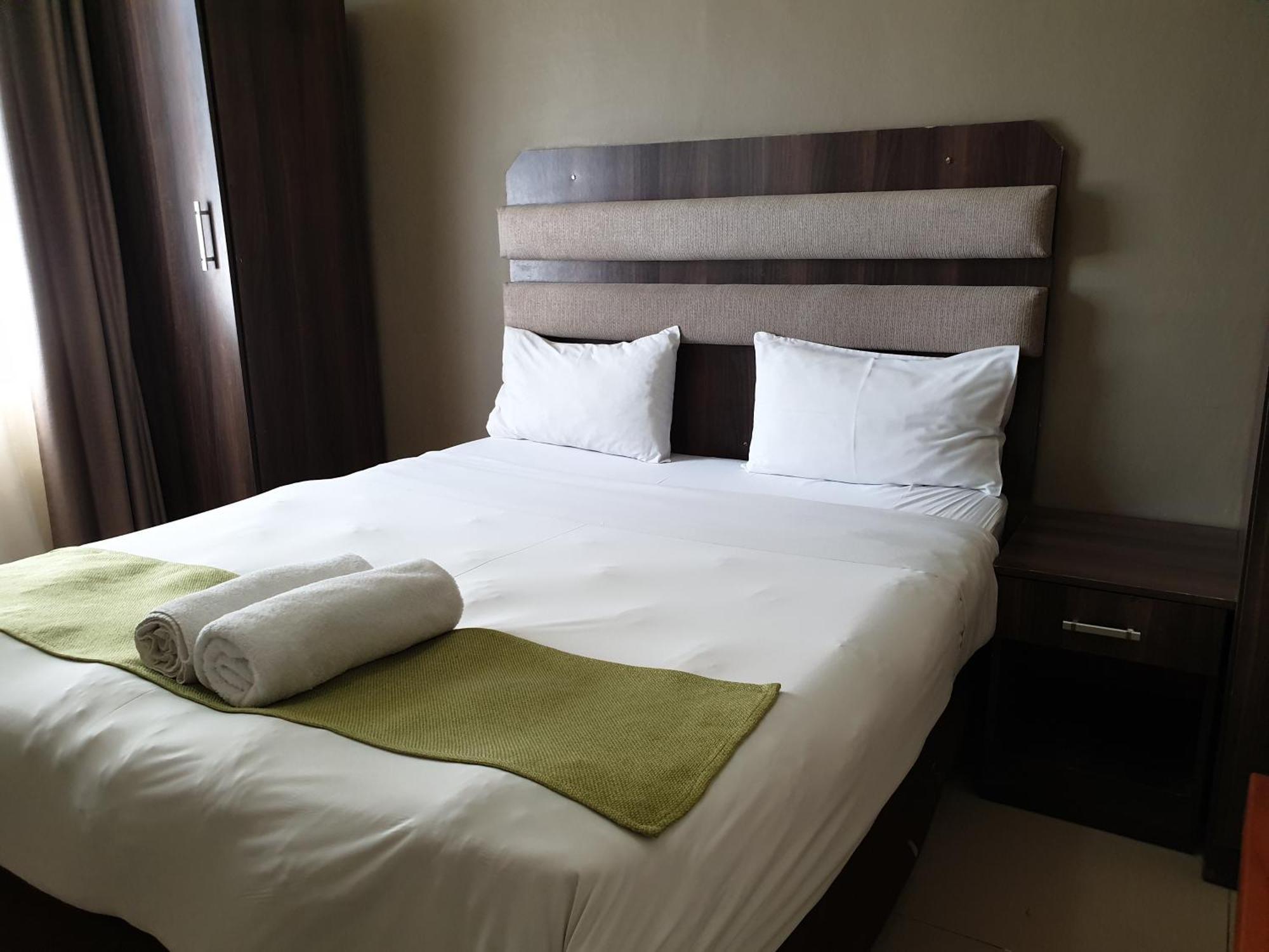 Cube Hotel Durban Bagian luar foto
