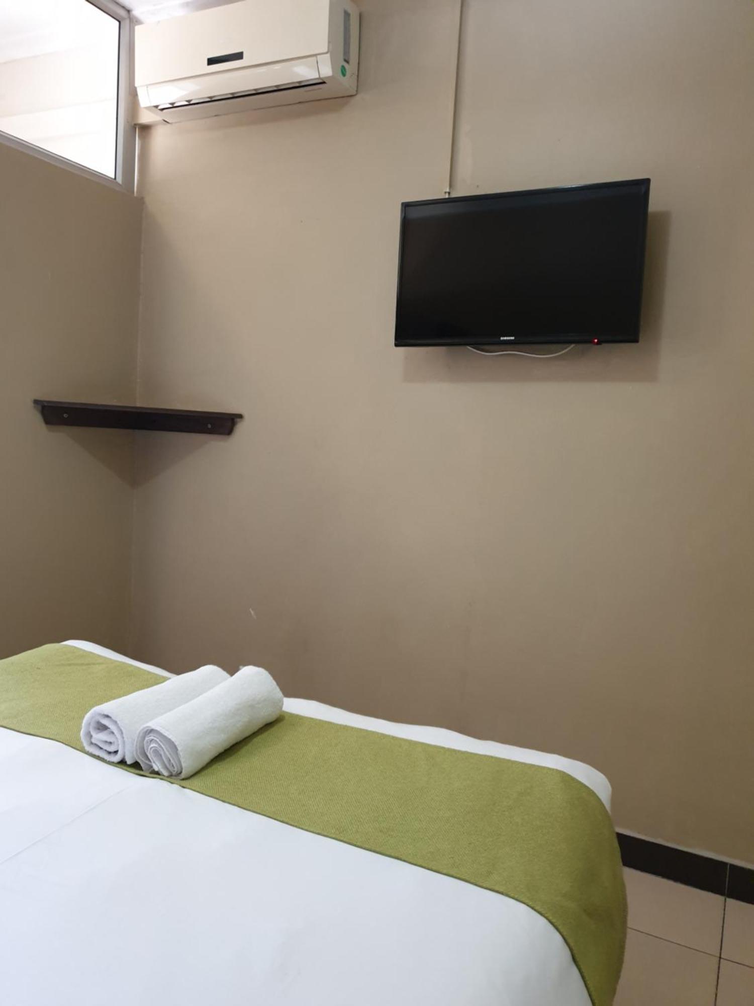 Cube Hotel Durban Bagian luar foto