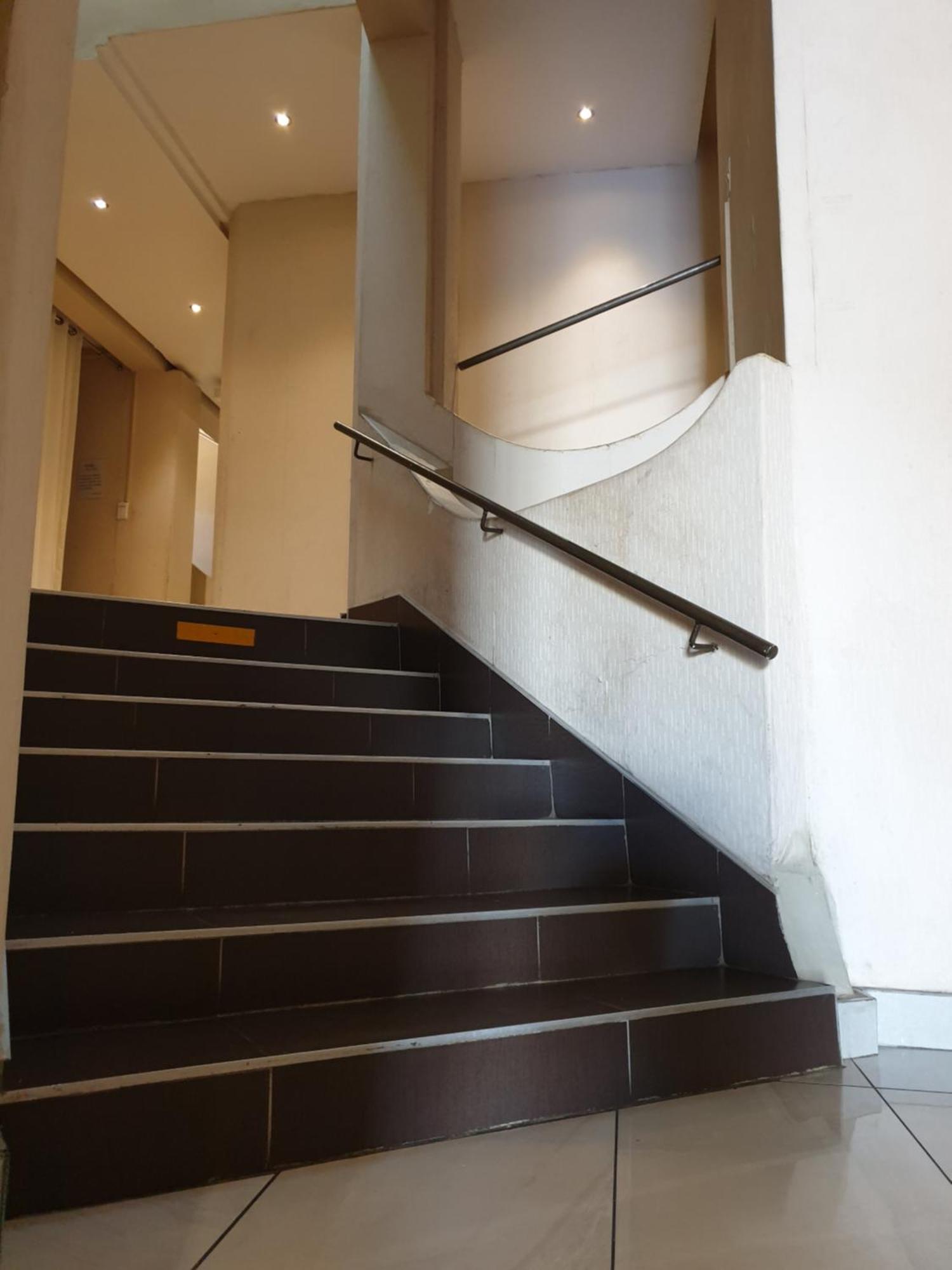 Cube Hotel Durban Bagian luar foto